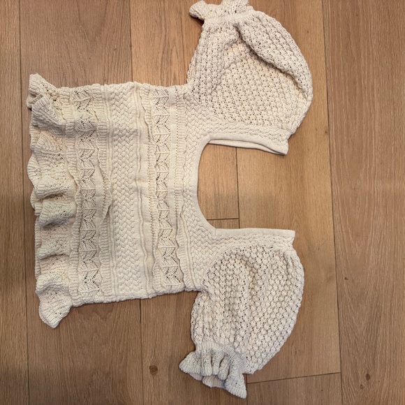 Zara Beige Knit Sweater - Picture 1 of 3